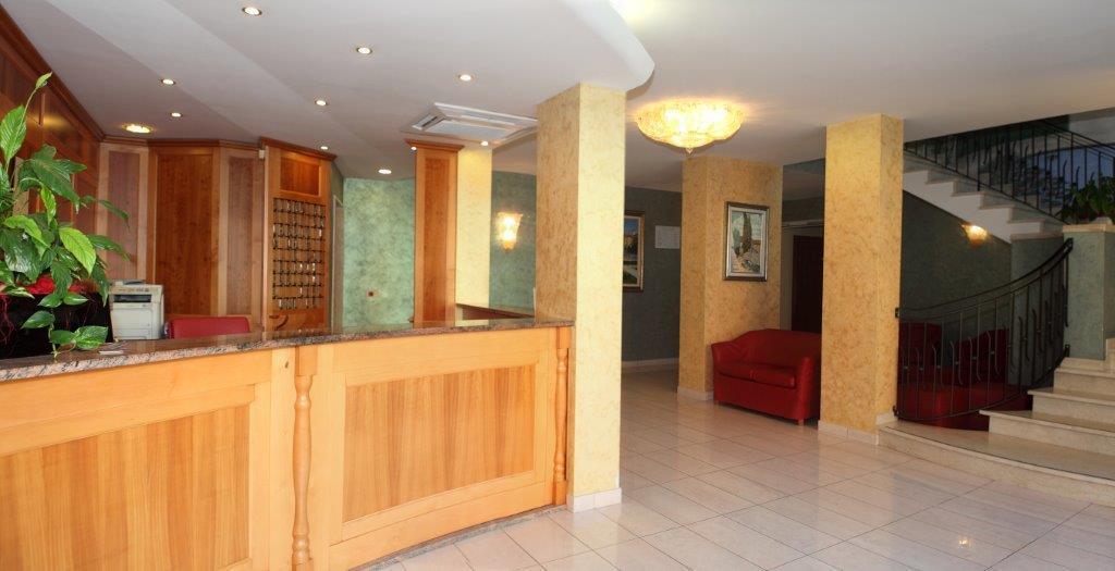 Hotel Vienna Caorle Dış mekan fotoğraf