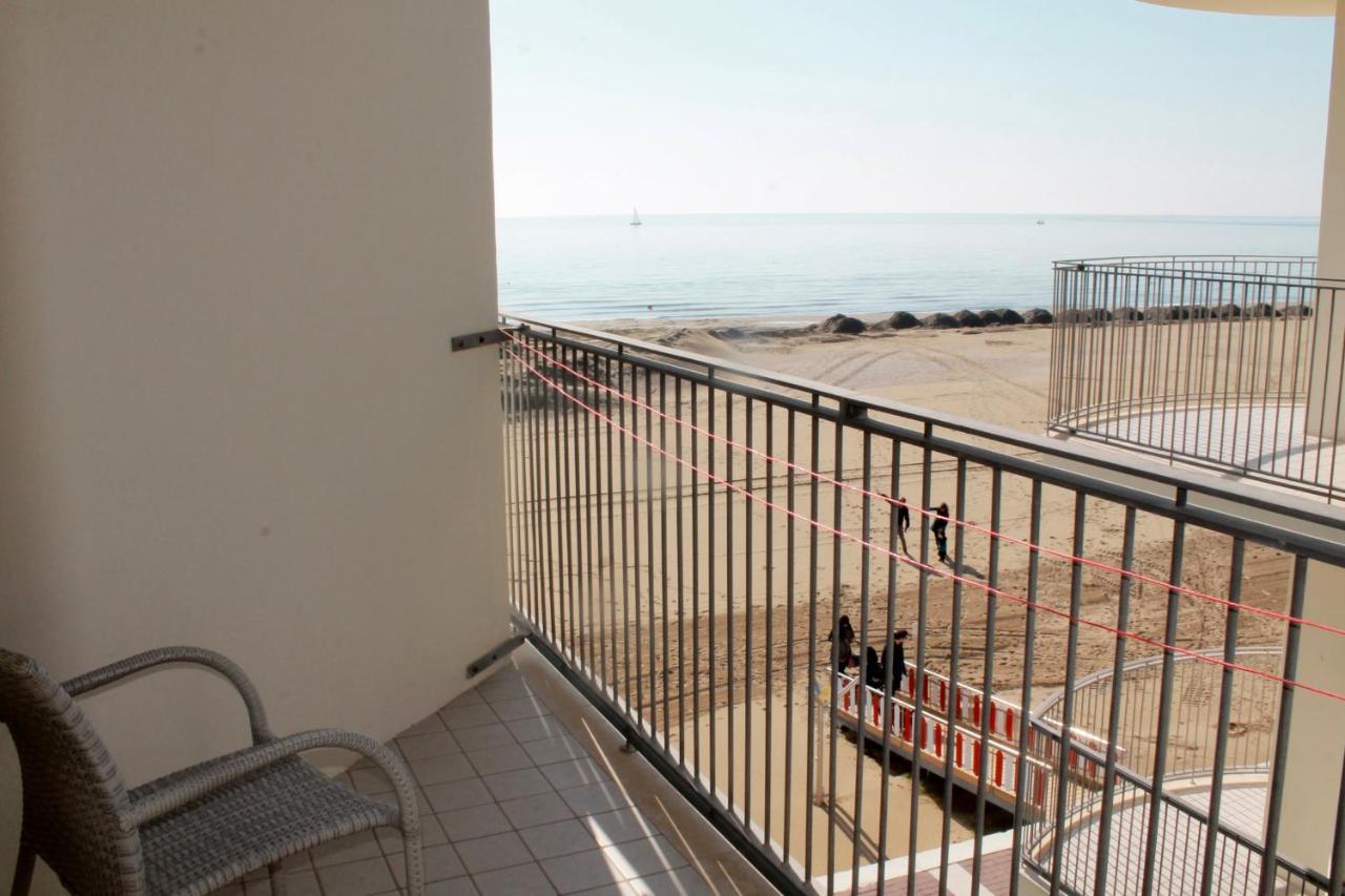 Hotel Vienna Caorle Dış mekan fotoğraf