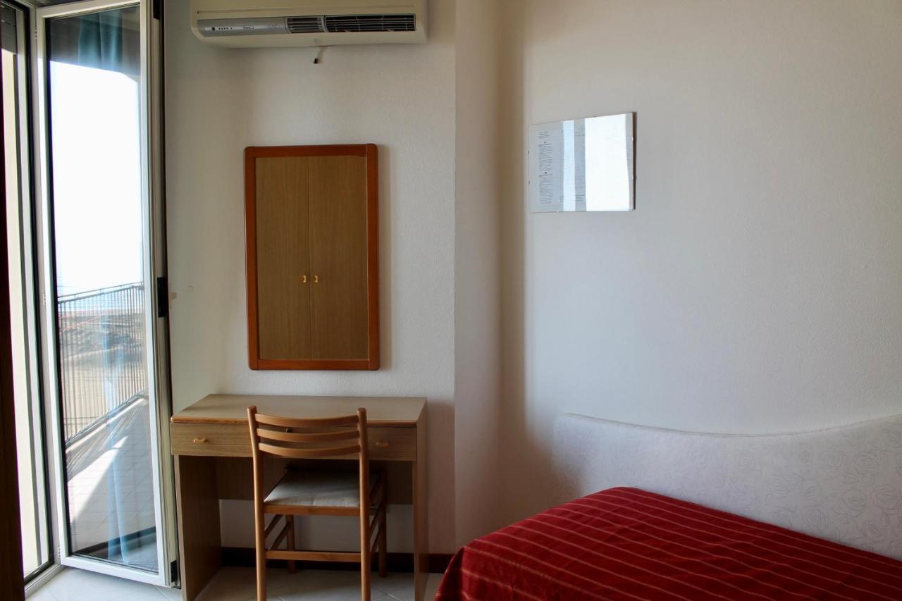 Hotel Vienna Caorle Dış mekan fotoğraf