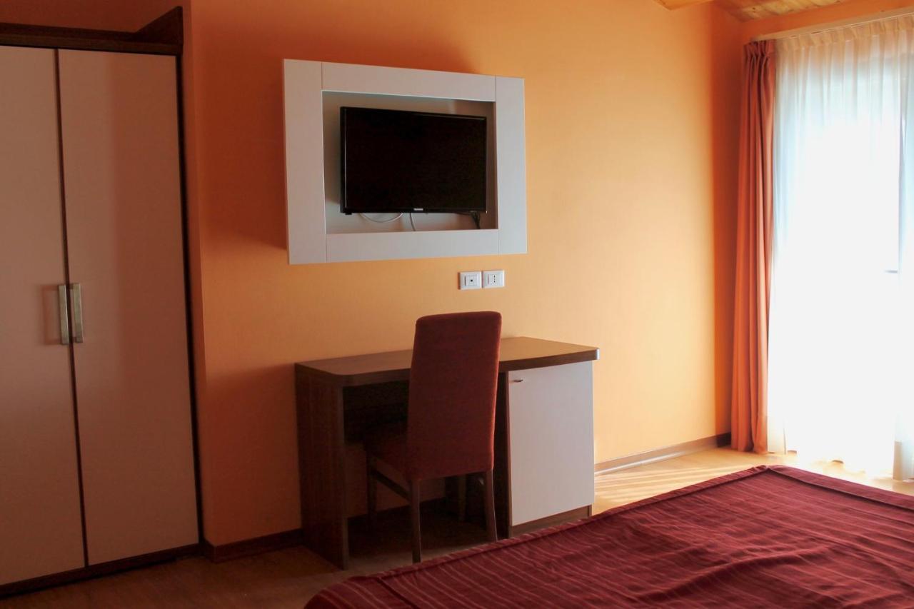 Hotel Vienna Caorle Dış mekan fotoğraf