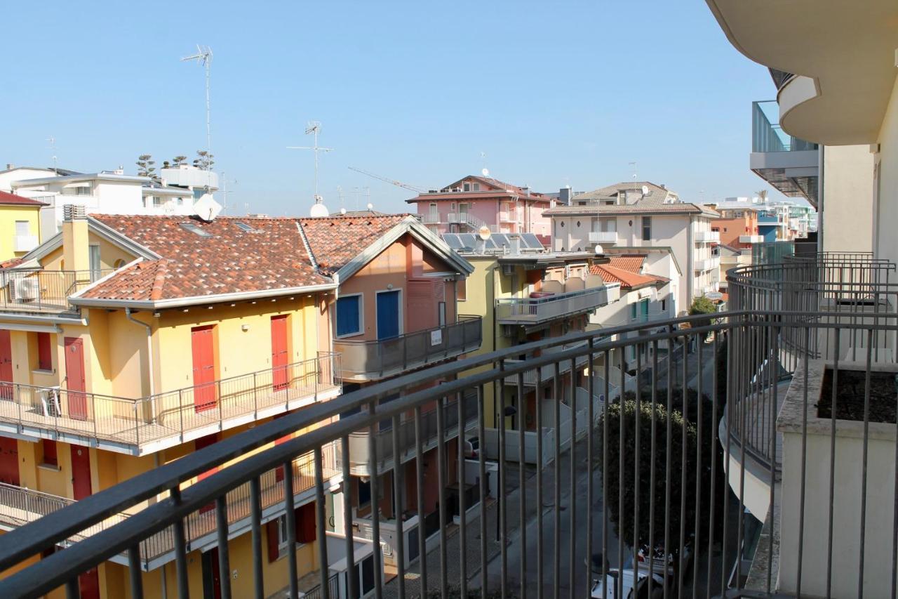 Hotel Vienna Caorle Dış mekan fotoğraf