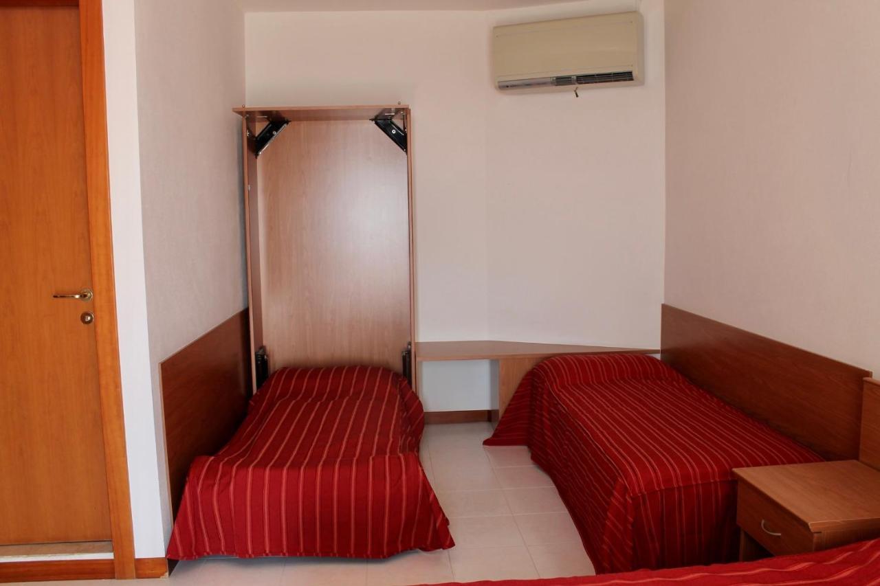 Hotel Vienna Caorle Dış mekan fotoğraf