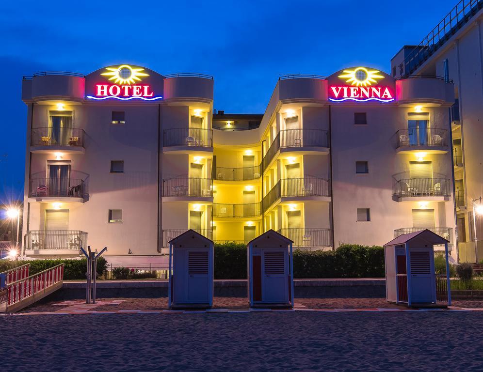 Hotel Vienna Caorle Dış mekan fotoğraf