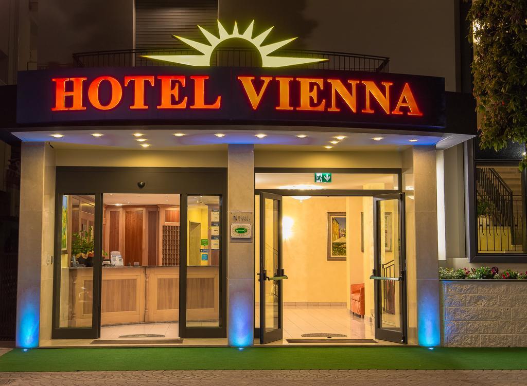 Hotel Vienna Caorle Dış mekan fotoğraf